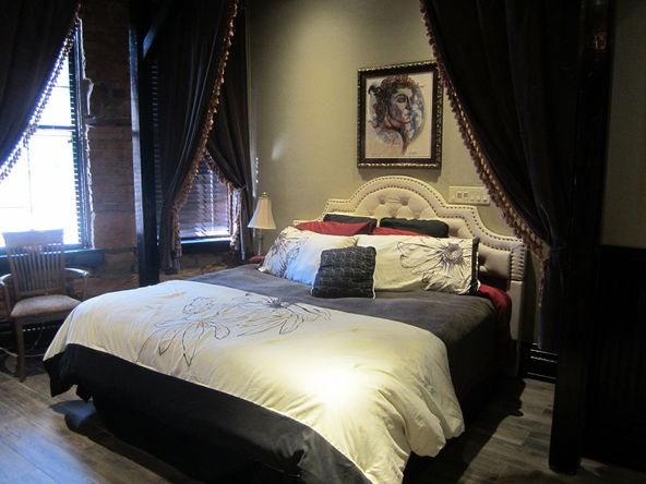FlatIron Historic Sandstone Inn: 745 N River St, Hot Springs, SD 57747